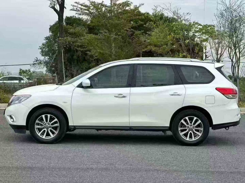 珠海19年日產探路者3