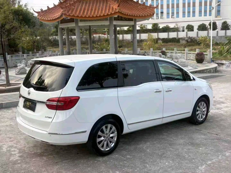 揭阳17年别克GL86