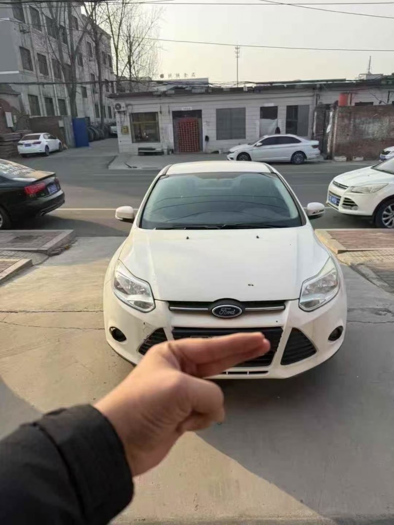 安阳13年福特福克斯1