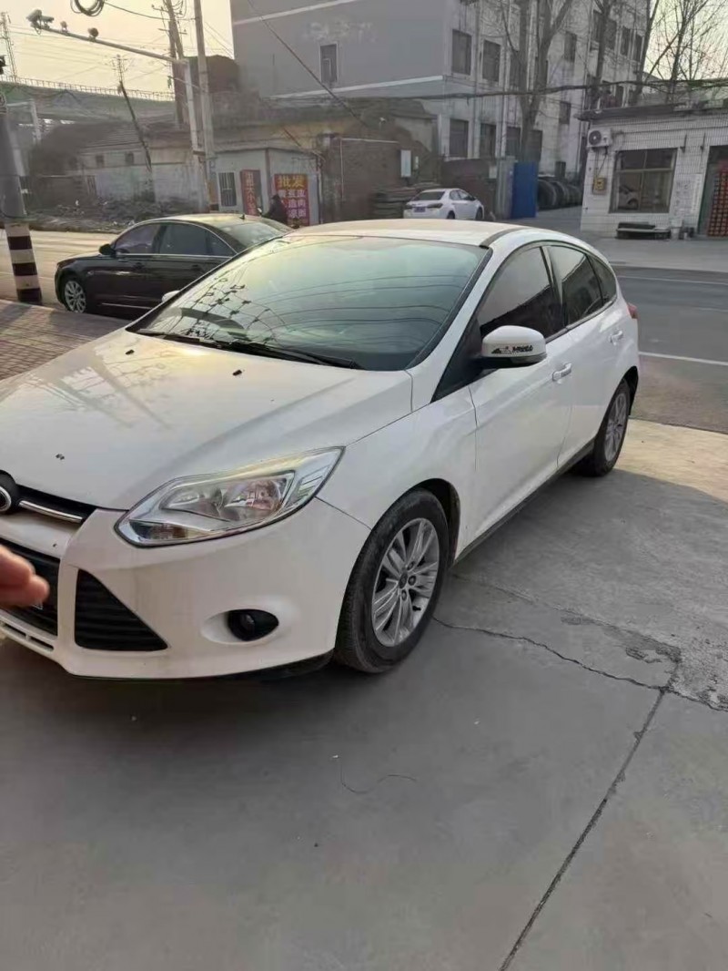 安阳13年福特福克斯2