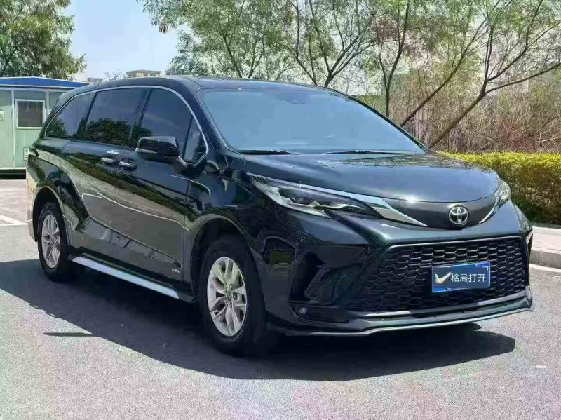 汕头24年丰田塞纳2