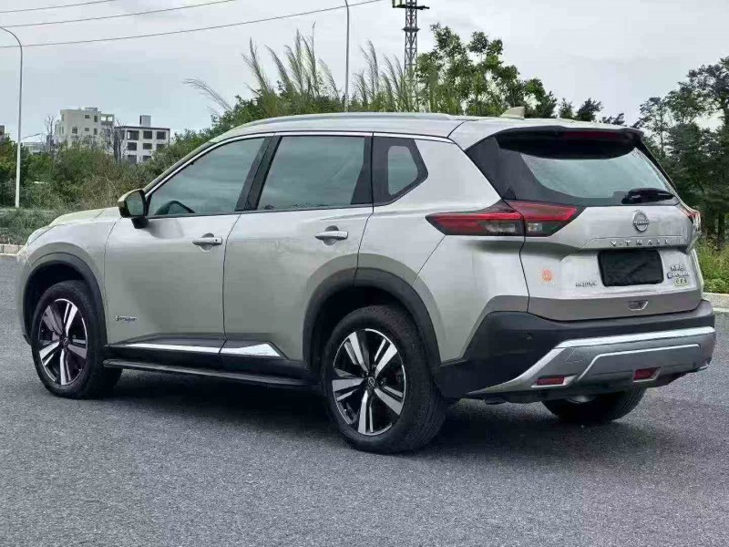 珠海23年日产奇骏8