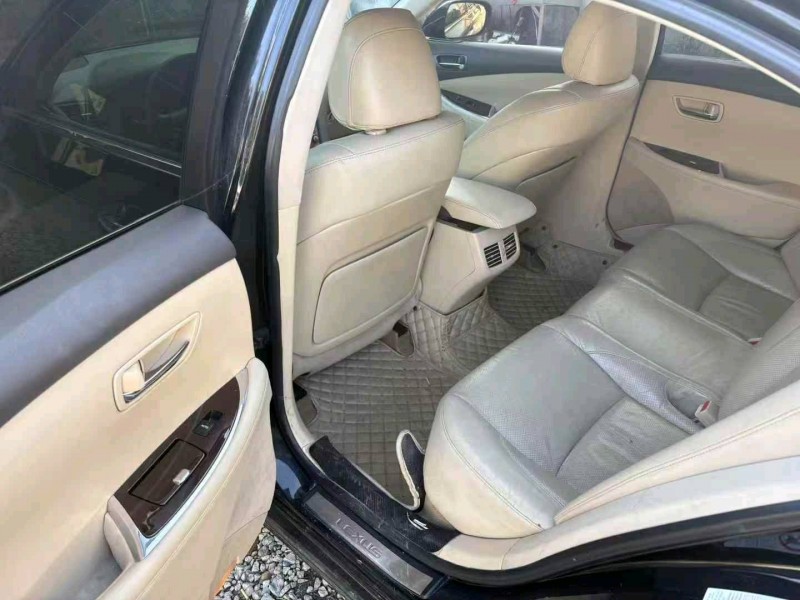 揭阳11年雷克萨斯ES8