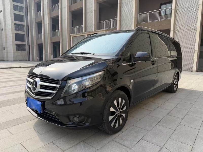 徐州21年奔驰威霆3