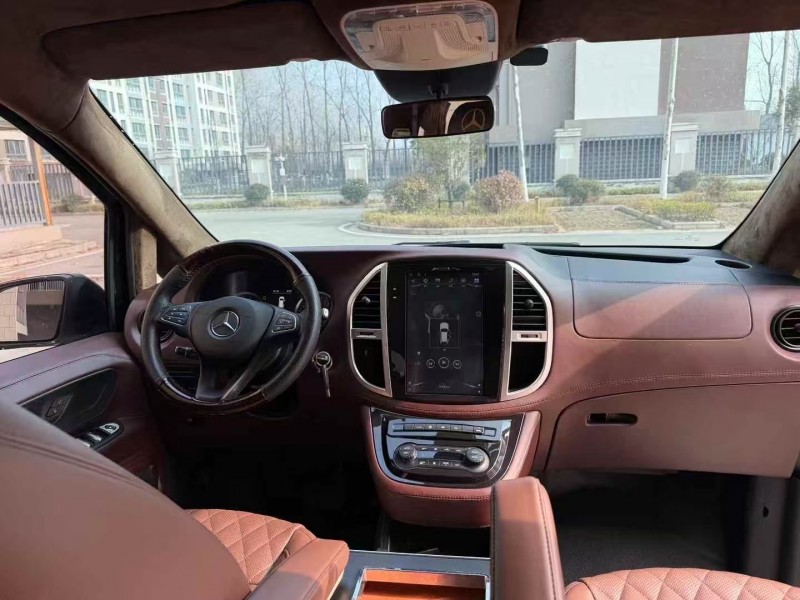 徐州21年奔驰威霆5