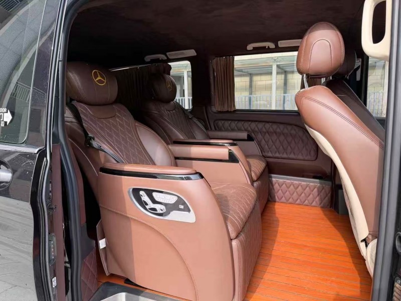 徐州21年奔驰威霆6