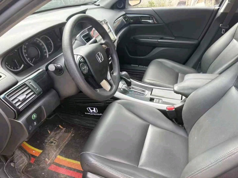 揭阳17年本田雅阁8