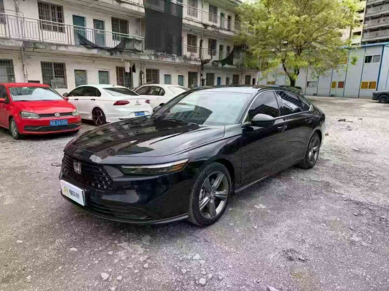 钦州25年本田雅阁2