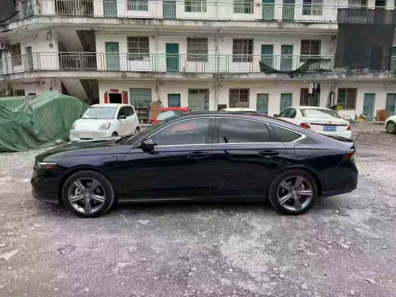 钦州25年本田雅阁3