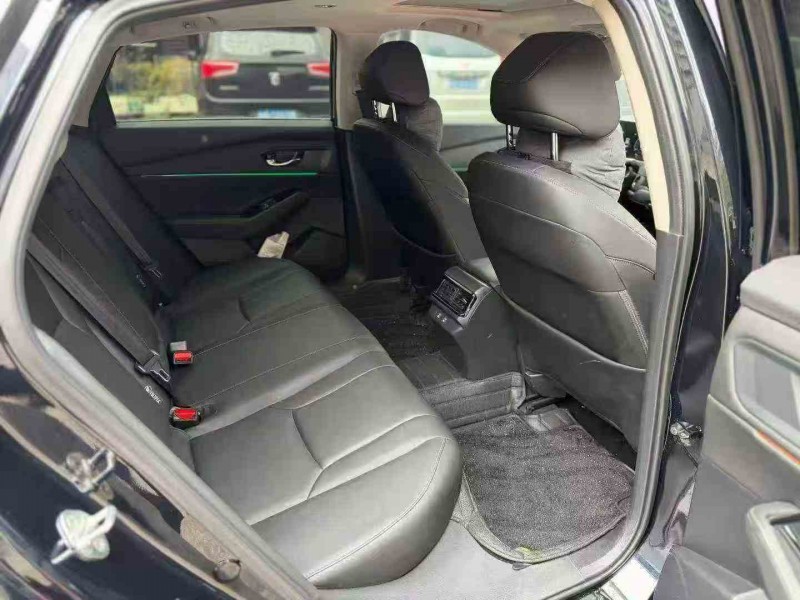 钦州25年本田雅阁5