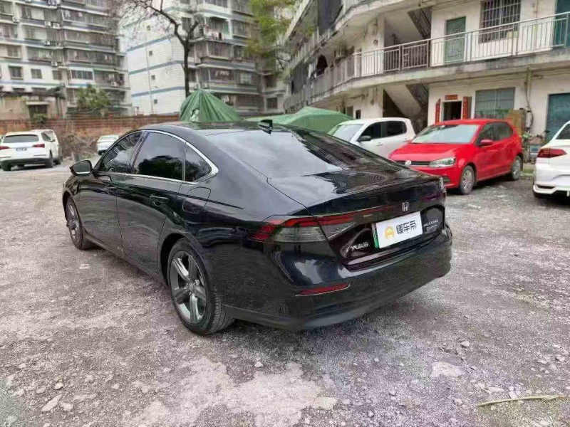 钦州25年本田雅阁8