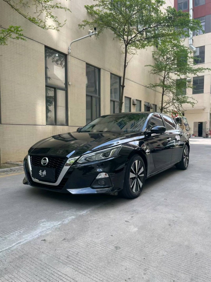 佛山21年日产天籁3