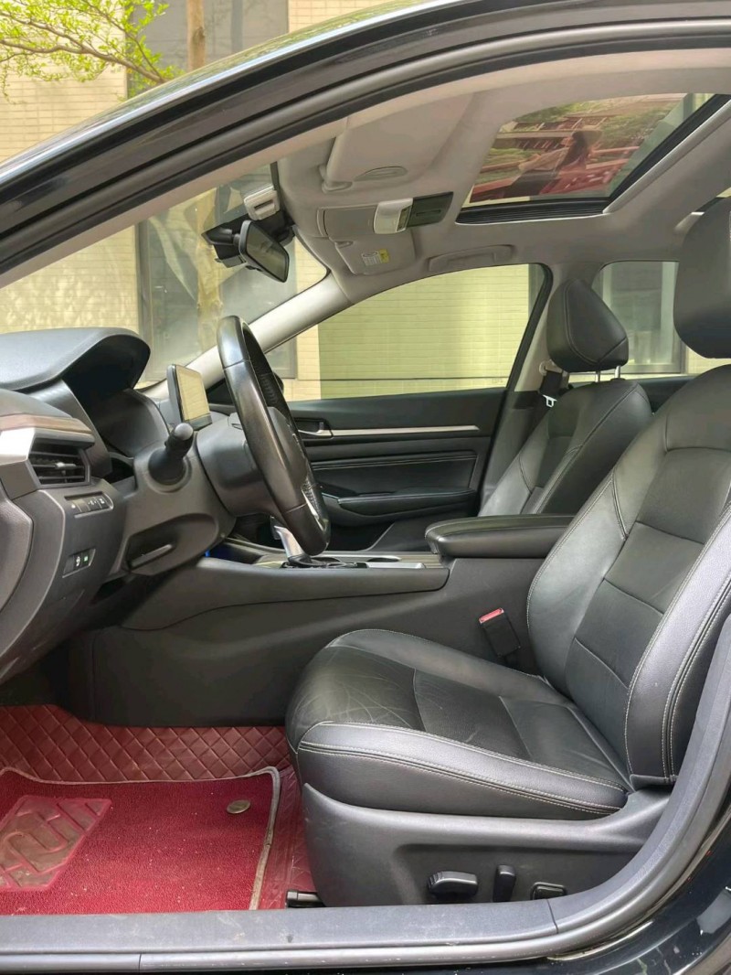 佛山21年日产天籁5