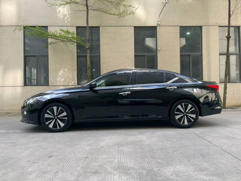 佛山21年日产天籁6