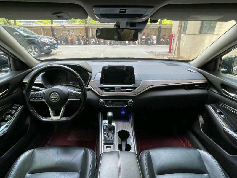 佛山21年日产天籁8