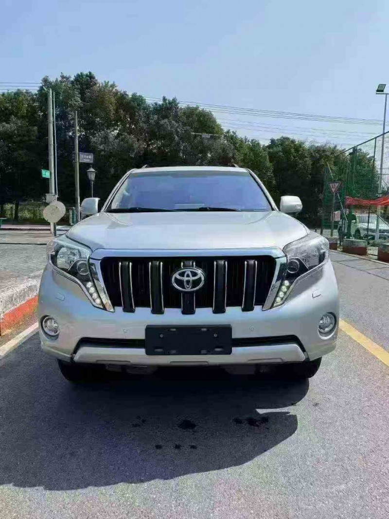 金华16年丰田普拉多1