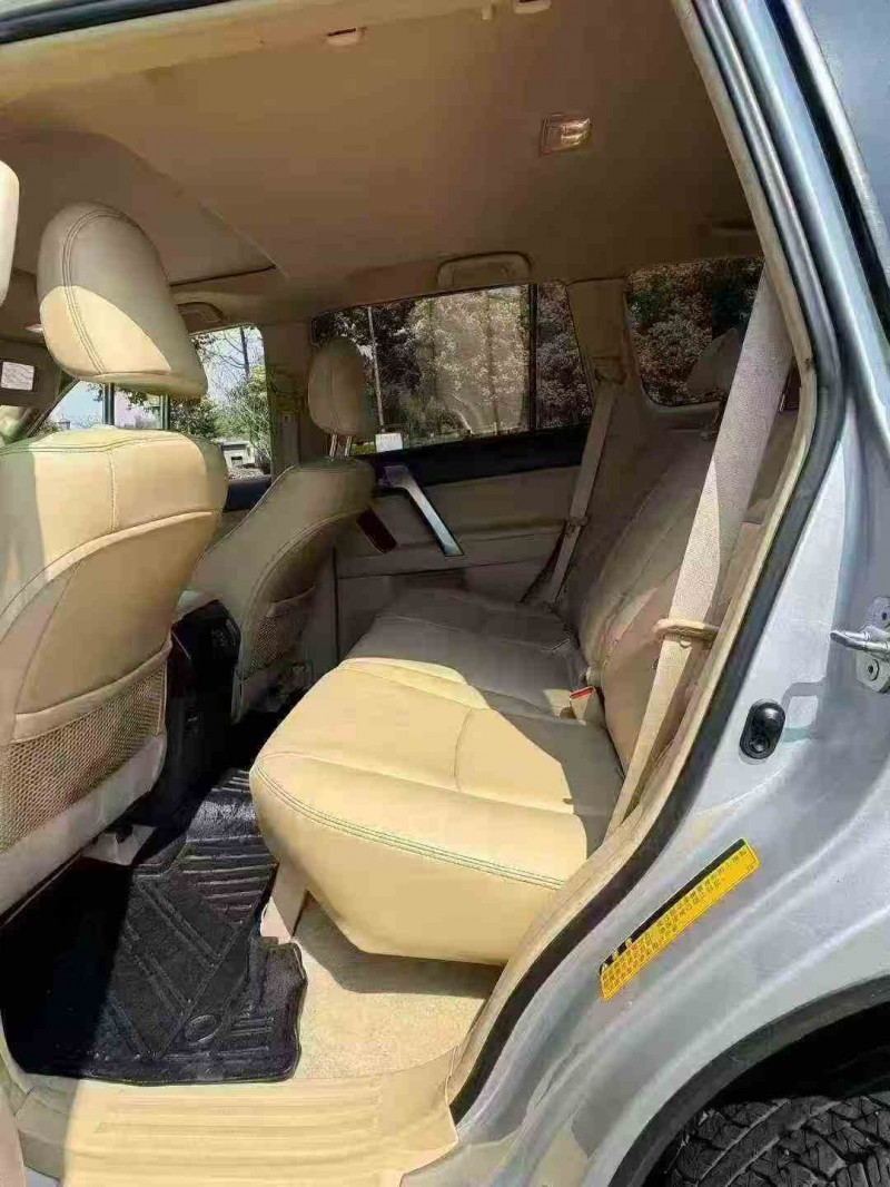 金华16年丰田普拉多4