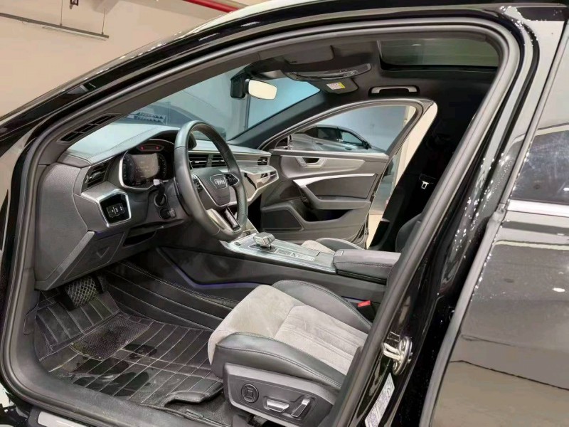 成都25年奥迪A6L5