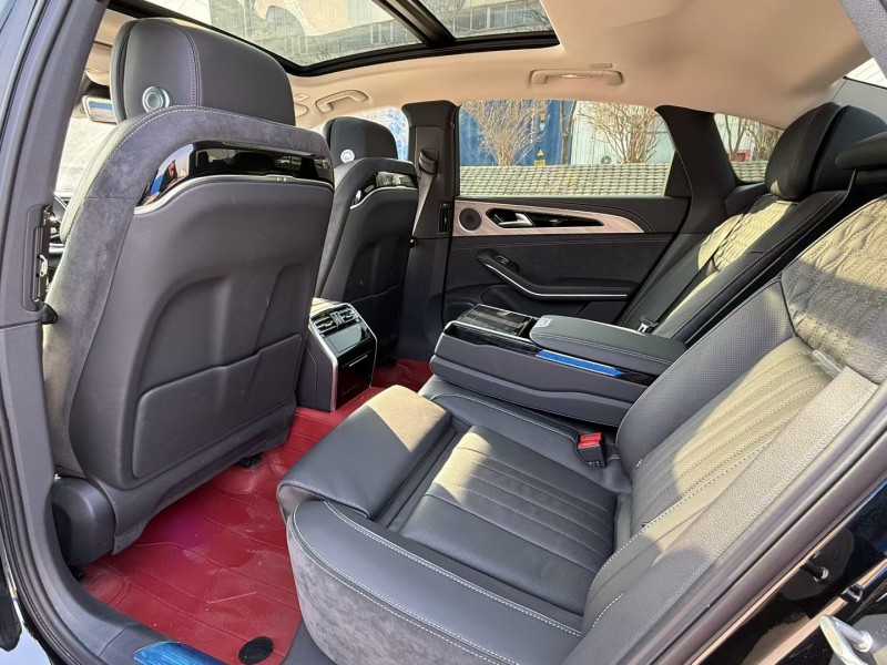 青岛24年红旗H95