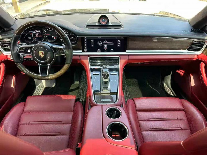 秦皇岛18年保时捷帕拉梅拉5