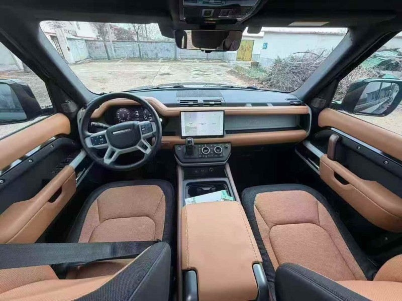 济南24年路虎卫士6