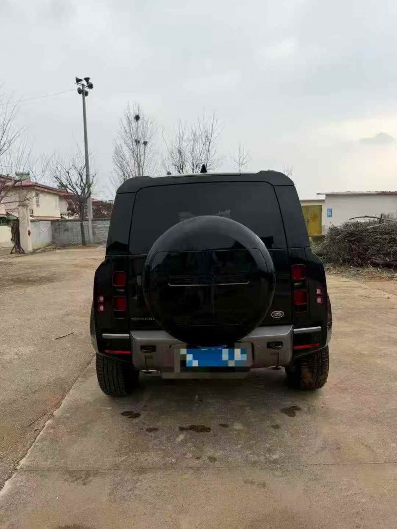 济南24年路虎卫士9