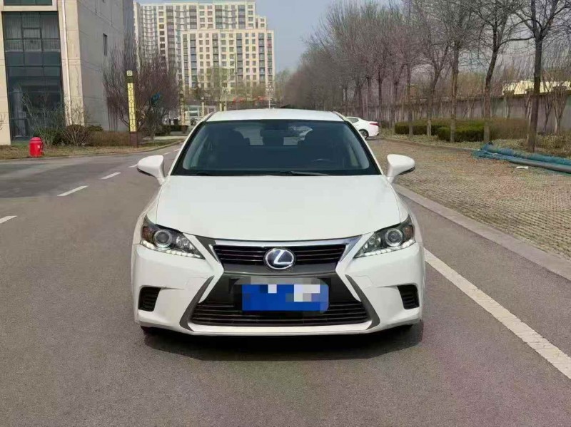 济南14年雷克萨斯CT1