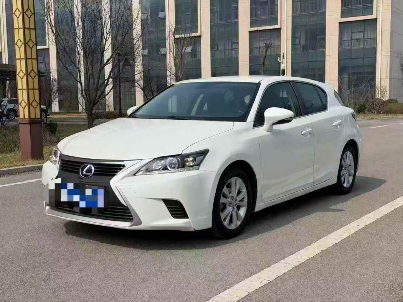 济南14年雷克萨斯CT2