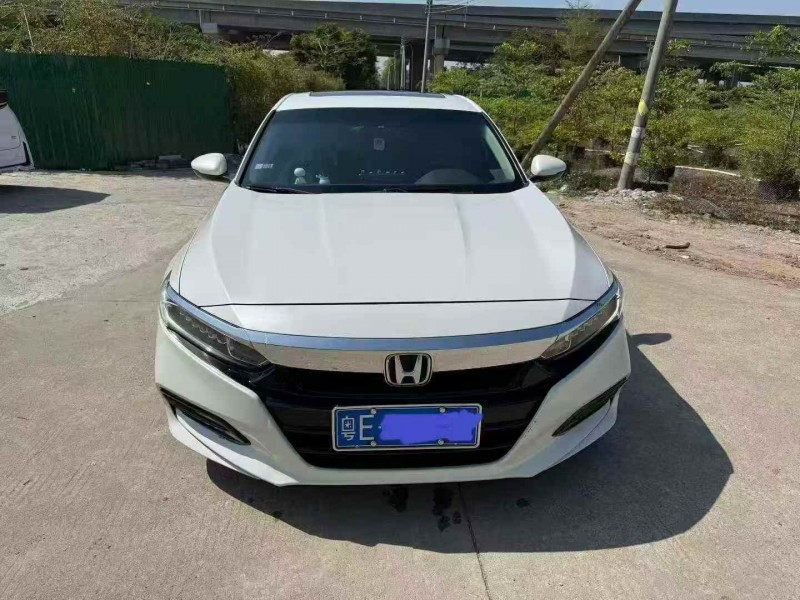 湛江19年本田雅阁1