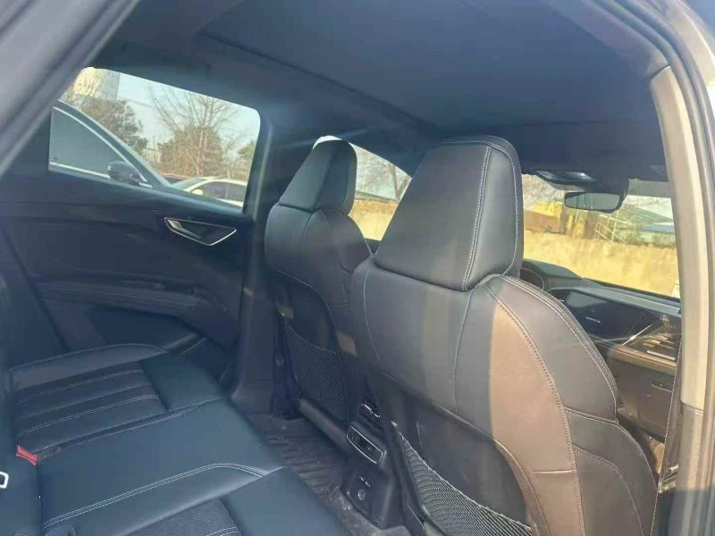 枣庄24年奥迪Q44