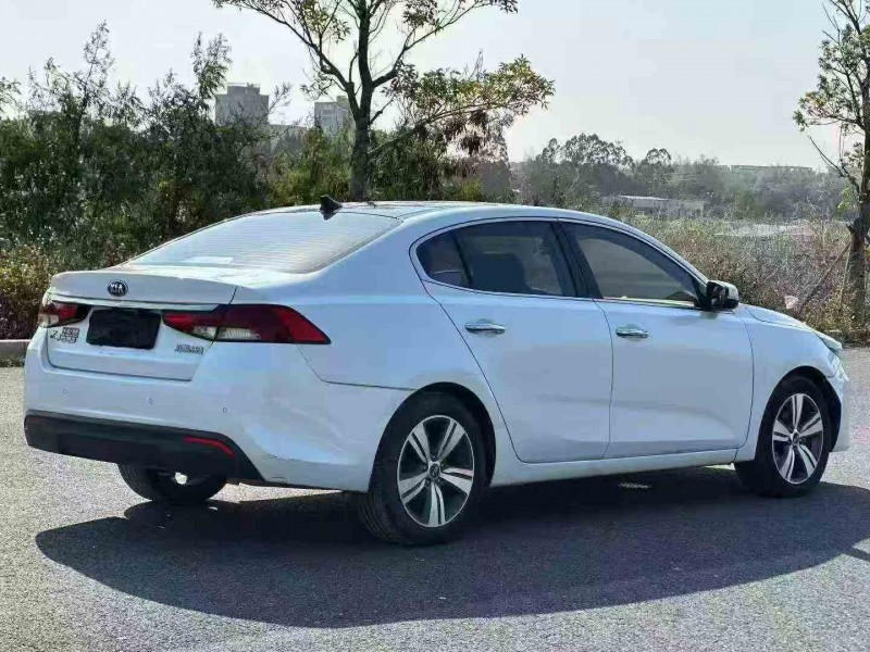 江门18年起亚凯绅8