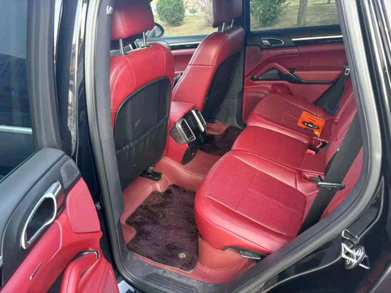 揭阳14年保时捷卡宴9