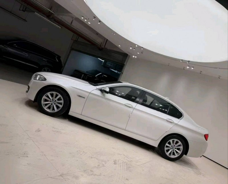 成都17年宝马5系3