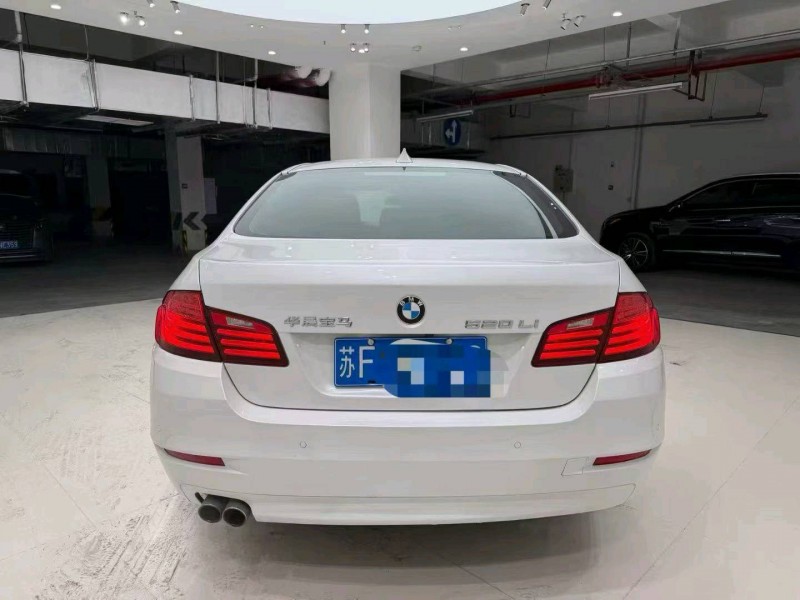 成都17年宝马5系4