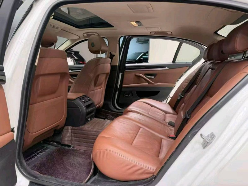 成都17年宝马5系7