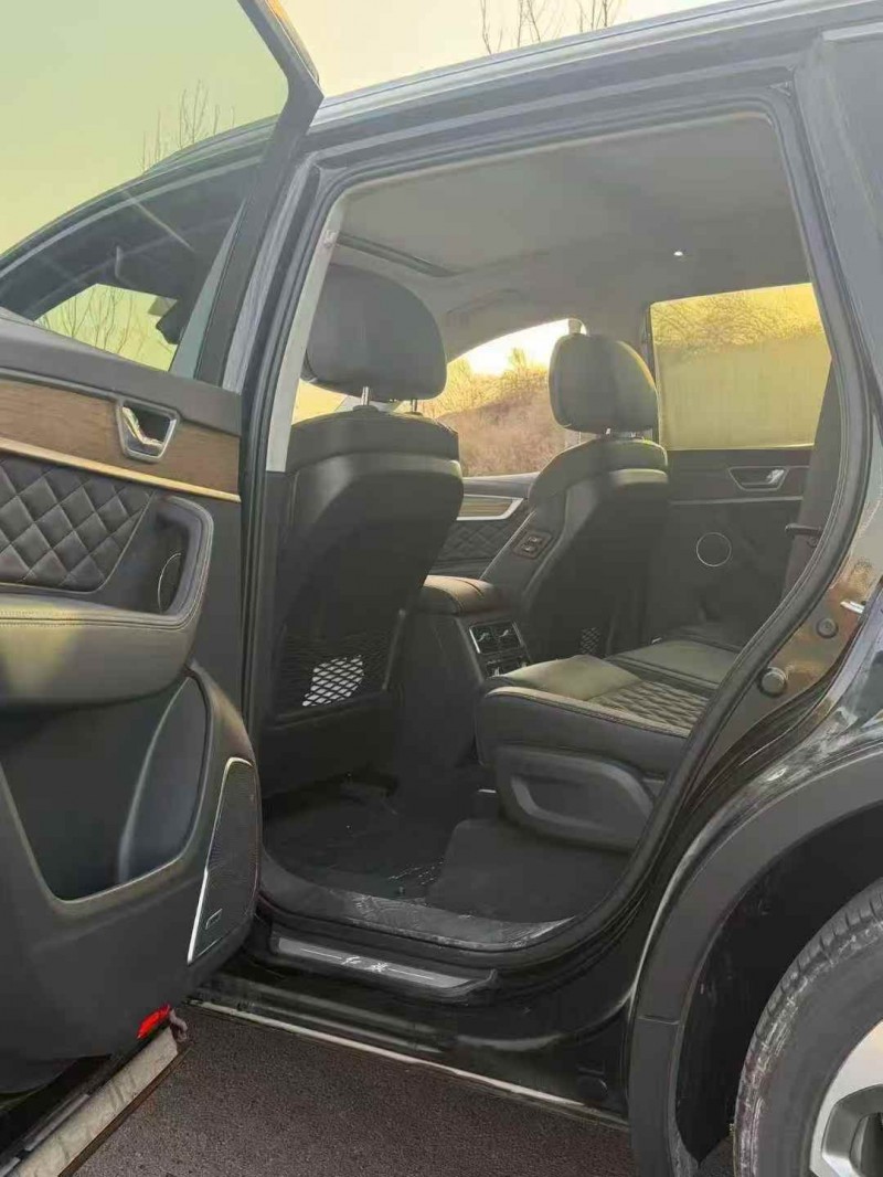 承德25年红旗HS75