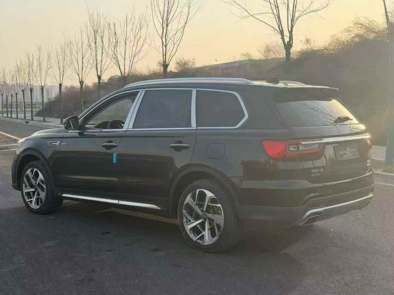 承德25年红旗HS77