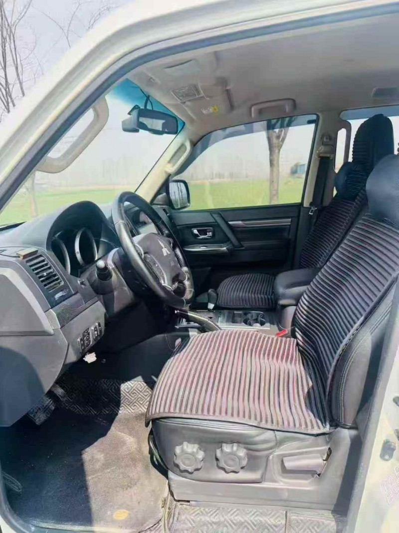 南通20年三菱帕杰罗4