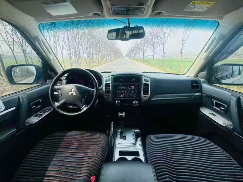 南通20年三菱帕杰罗5