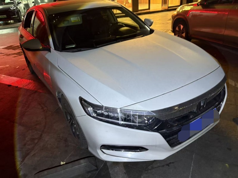 深圳18年本田雅阁3