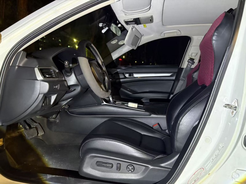 深圳18年本田雅阁5