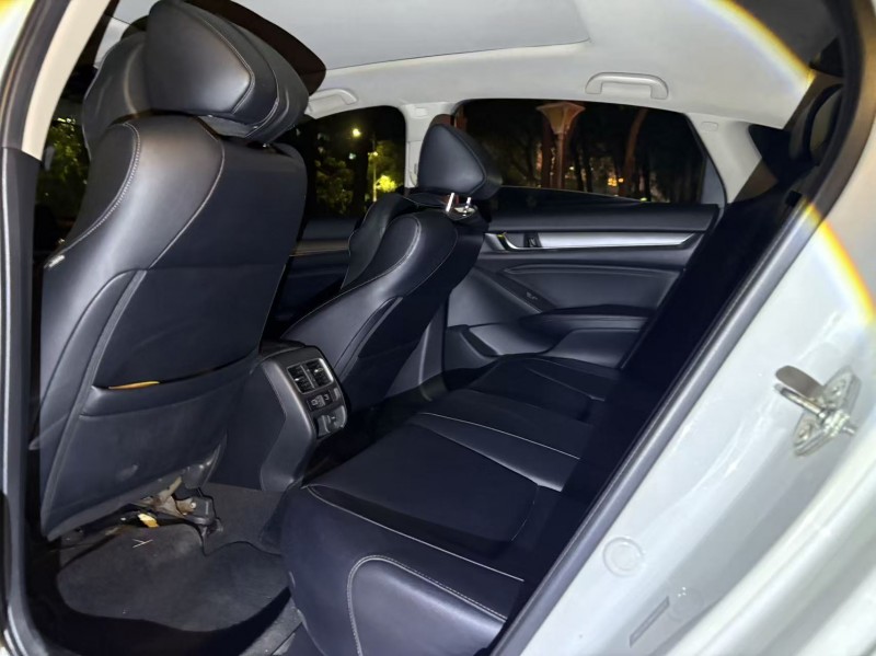 深圳18年本田雅阁6