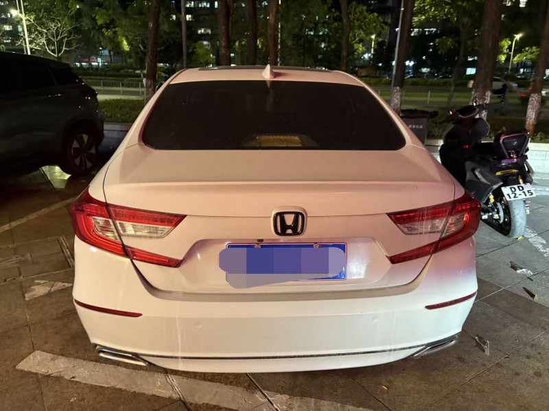 深圳18年本田雅阁9