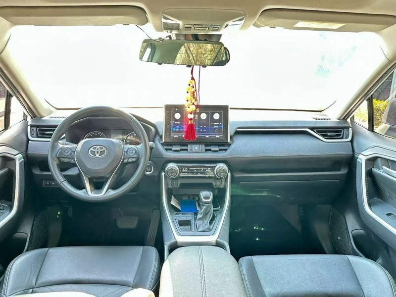 东莞23年丰田威兰达5