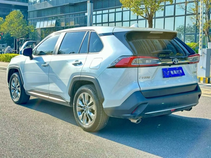 东莞23年丰田威兰达8