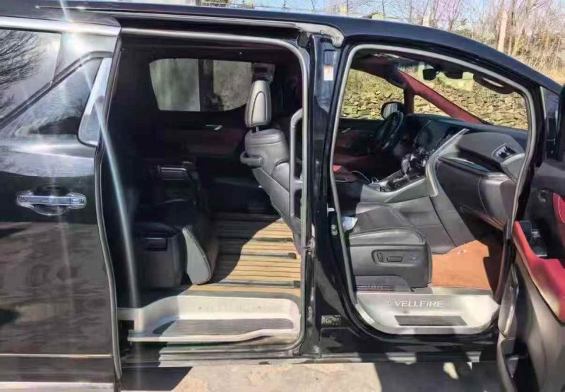 济宁21年丰田威尔法5