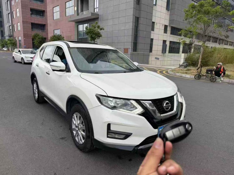 广州21年日产奇骏2