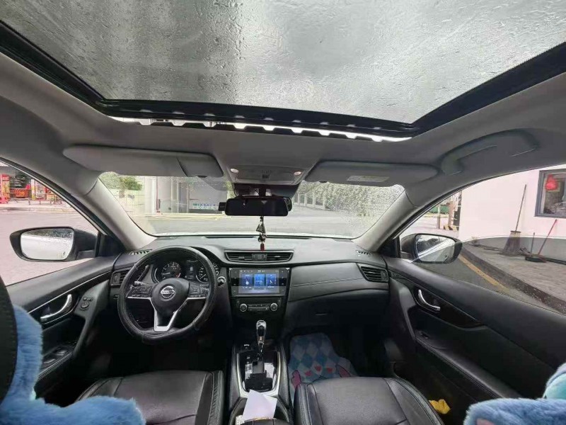 广州21年日产奇骏3