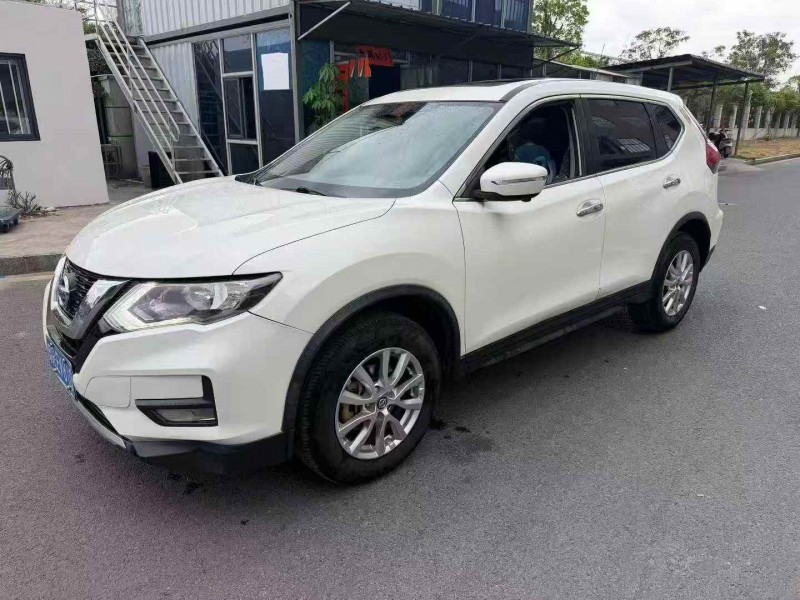 广州21年日产奇骏6