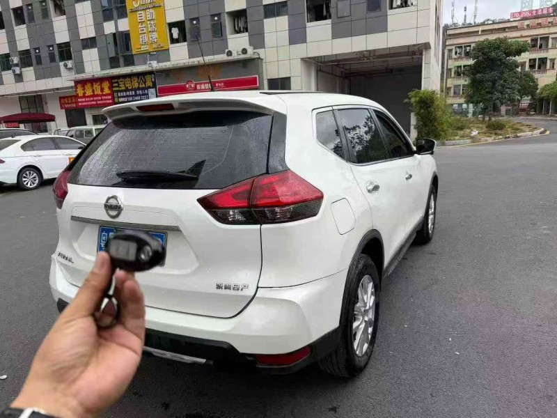 广州21年日产奇骏7